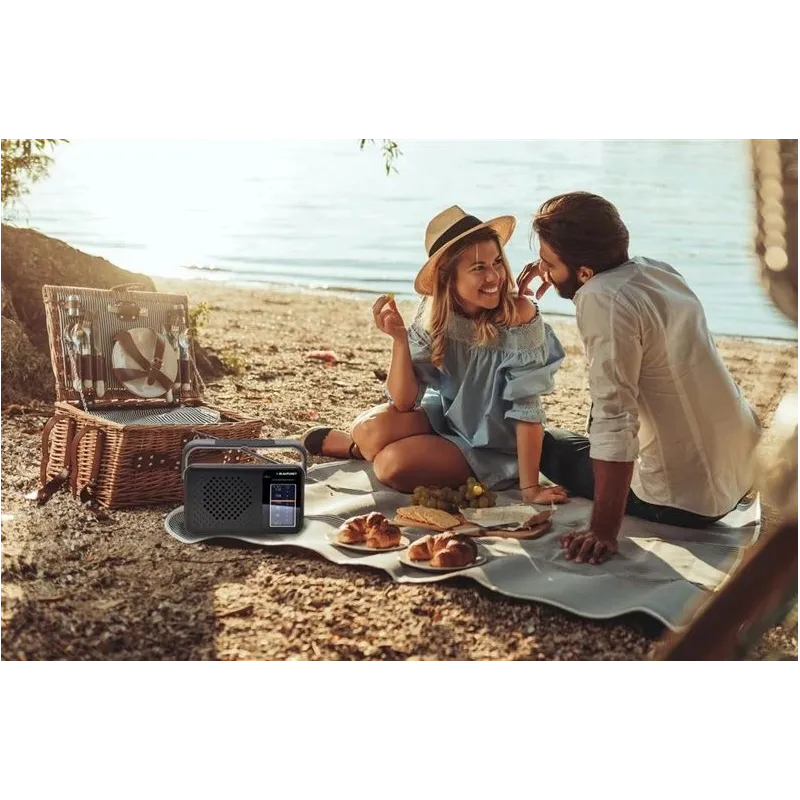 Radio uztvērējs Blaupunkt PR8BK Portable, melna krās.
