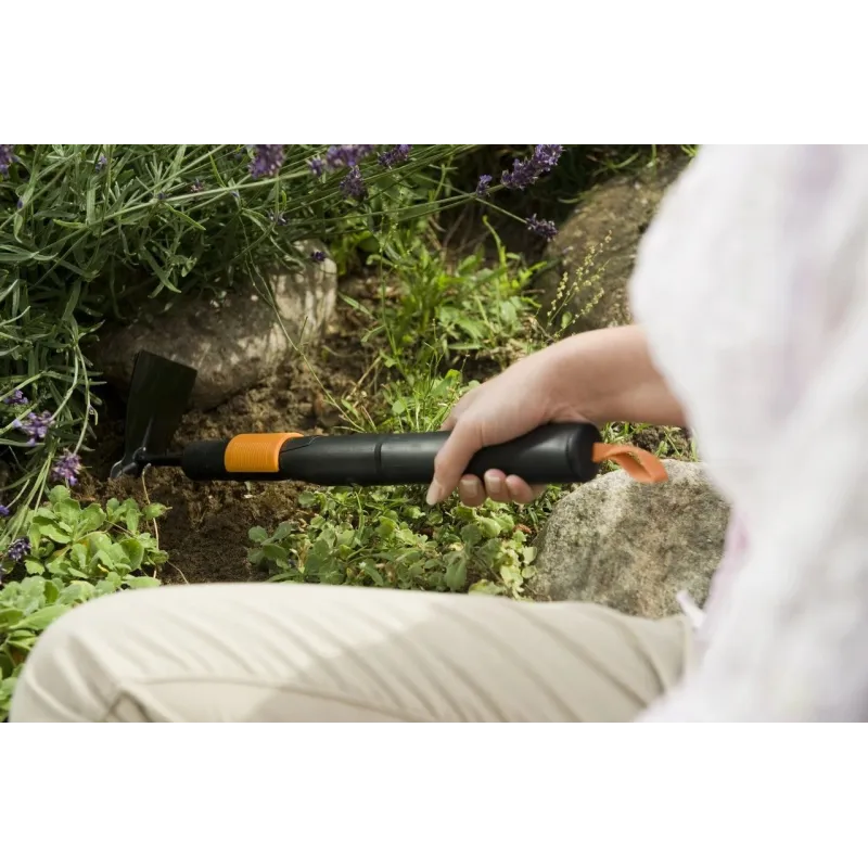 Kaplis Fiskars Double Patio Scraper 1000734, nerūsējošais tērauds