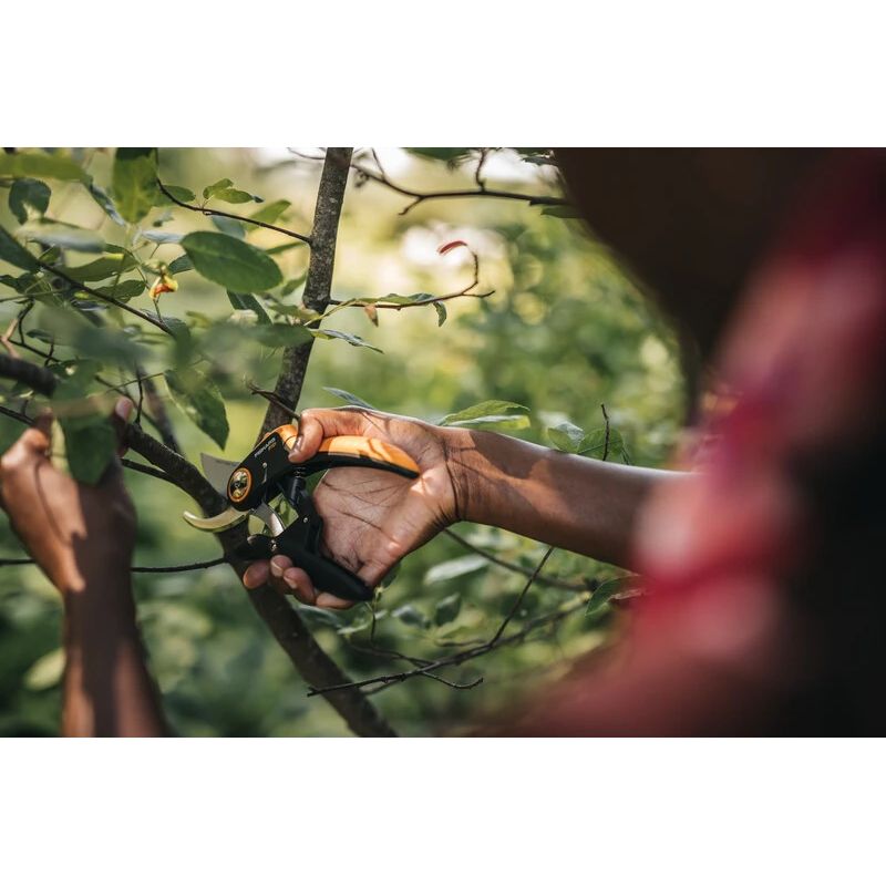 Fiskars Plus PowerLever P721 dārza grieznes ,bypass,