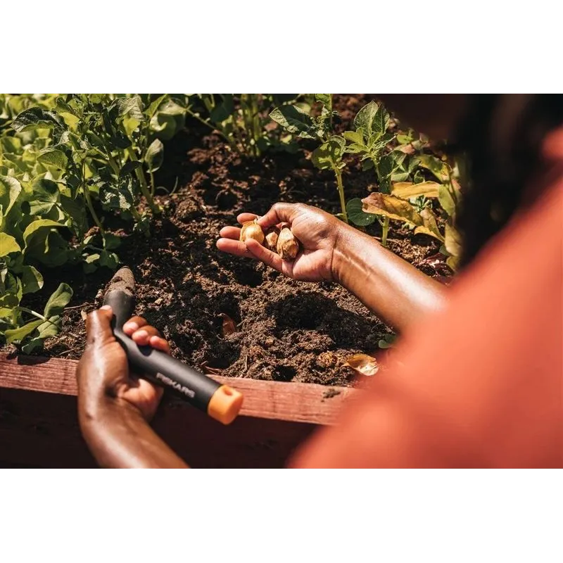 Stādīšanas instruments Fiskars 1057080, 262 mm, plastmasa, melna krās.-oranža krās.