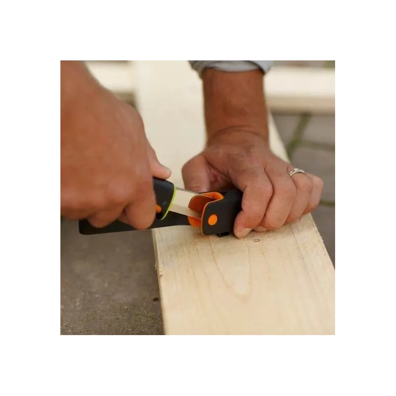 Nazis Fiskars Universal Knife 1023619, 21.9 cm, plastmasa-nerūsējošais tērauds, 1 gab.