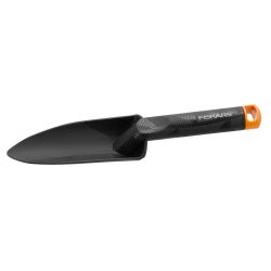 Šaufele Fiskars Solid. 282 mm. plastmasa. melna