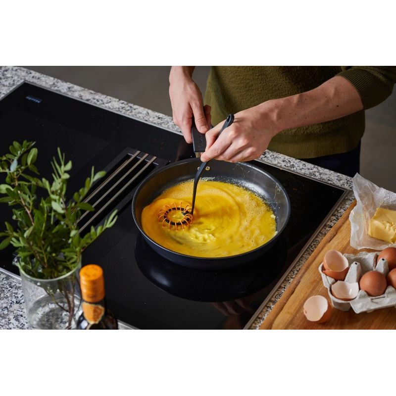 Fiskars Functional Form Spirālveida putojamā slotiņa