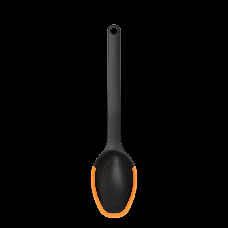 Karote Fiskars 1027299, melna krās.-oranža krās.