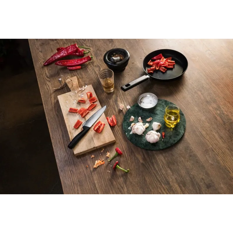 Virtuves nazis Fiskars Hard Edge M, 301 mm, plastmasa-nerūsējošais tērauds