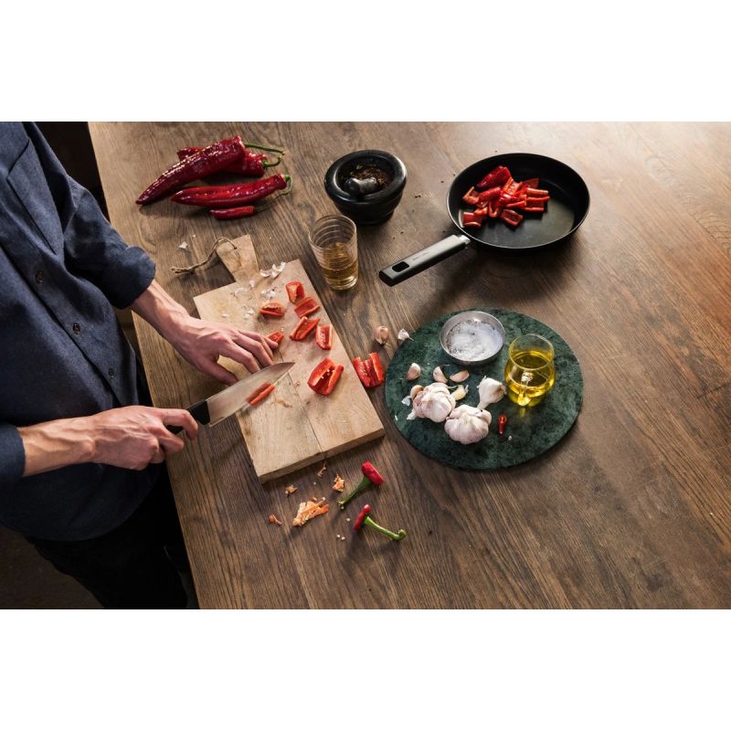 Fiskars Hard Edge šefpavāra nazis 17 cm