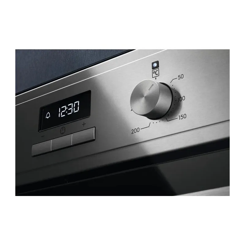 Įmontuojama orkaitė Electrolux 600 serija „SteamBake“ EOD3H40BX