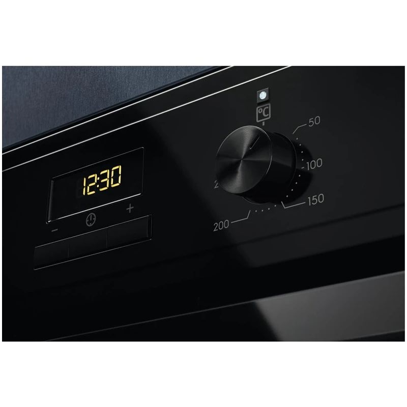 Cepeškrāsns iebūvējamā eod3h50bk elux