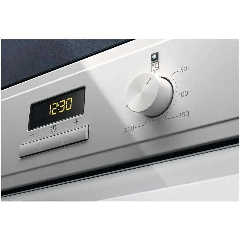 Встраиваемый духовой шкаф Electrolux 600 серия „SurroundCook“ EOF3H40BW