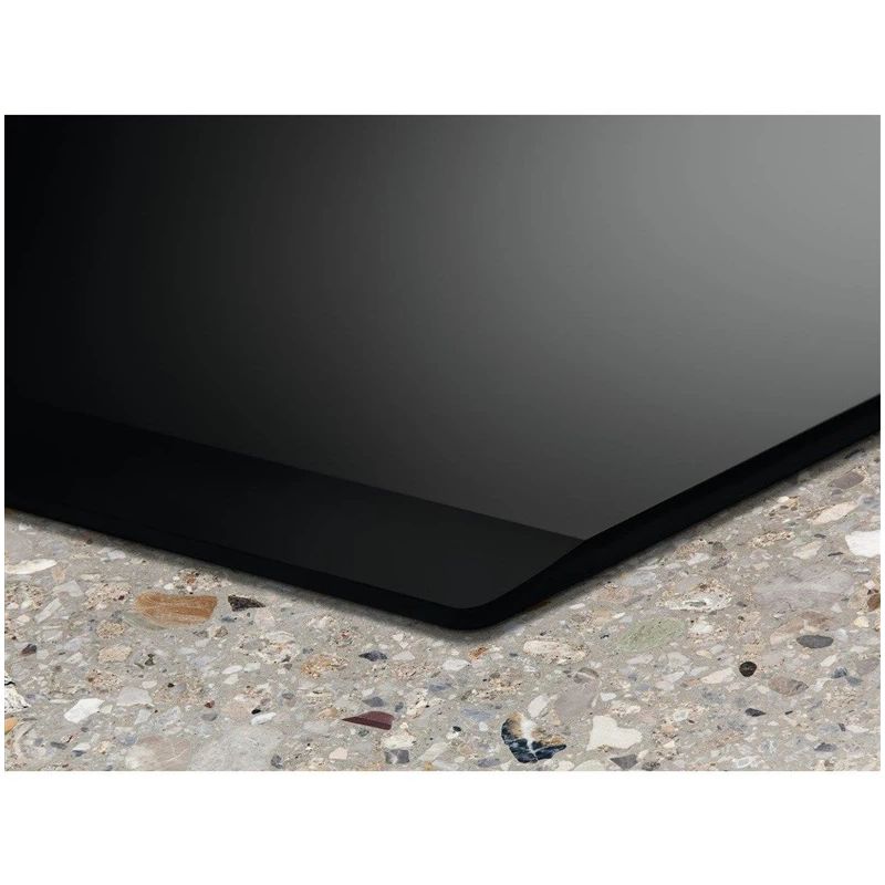 Indukcijas plīts Electrolux 300 serija „Hob2Hood“ EIT61443B
