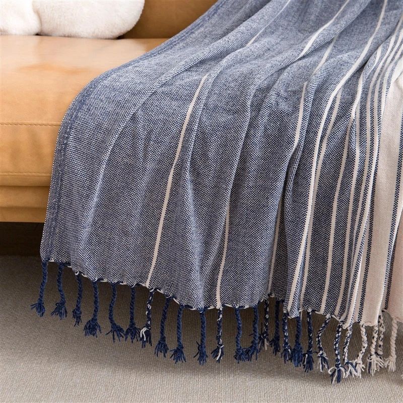 Throw t231003 white-blue 336gsm 127x152