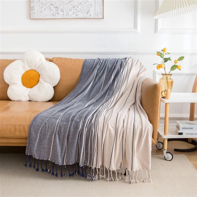 Throw t231003 white-blue 336gsm 127x152