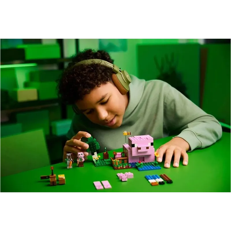 LEGO Minecraft The Baby Pig House 21268. 238 vnt.