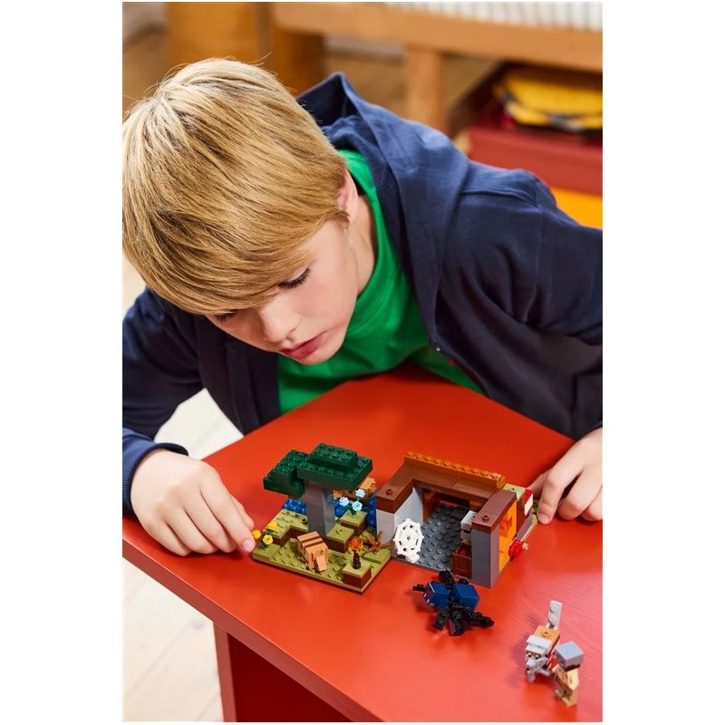 LEGO Minecraft The Armadillo Mine Expedition. 247 vnt.