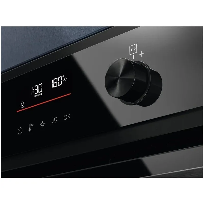 Iebūvētā cepeškrāsns Electrolux 600 sērija „SteamBake“ EOD6F77H