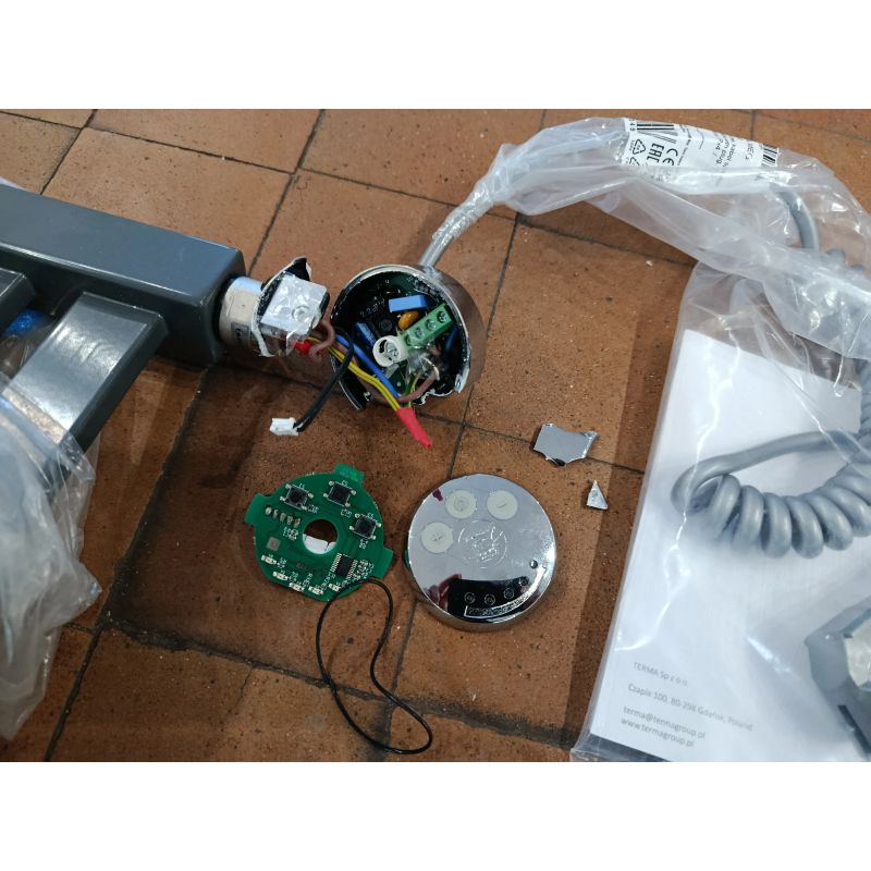 Allahinnatud toode - Elektriline rätikukuivati D01 500/960 hall