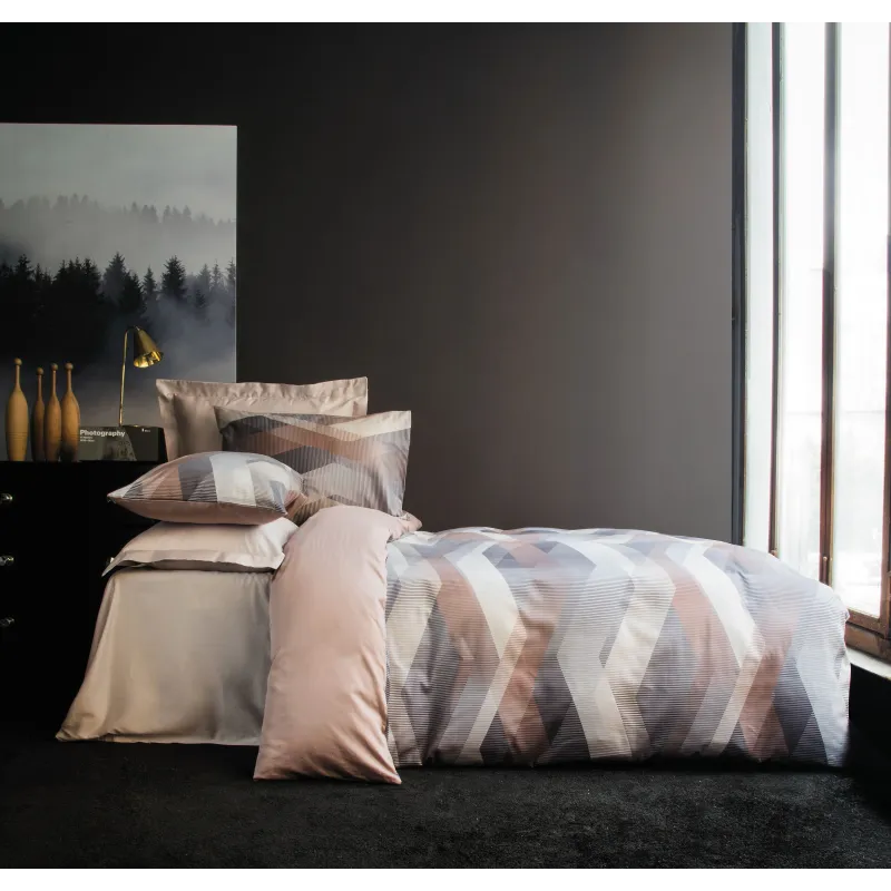 Gultas veļas komplekts Domoletti TWISTED EARTH, rozā, 200 x 220 cm