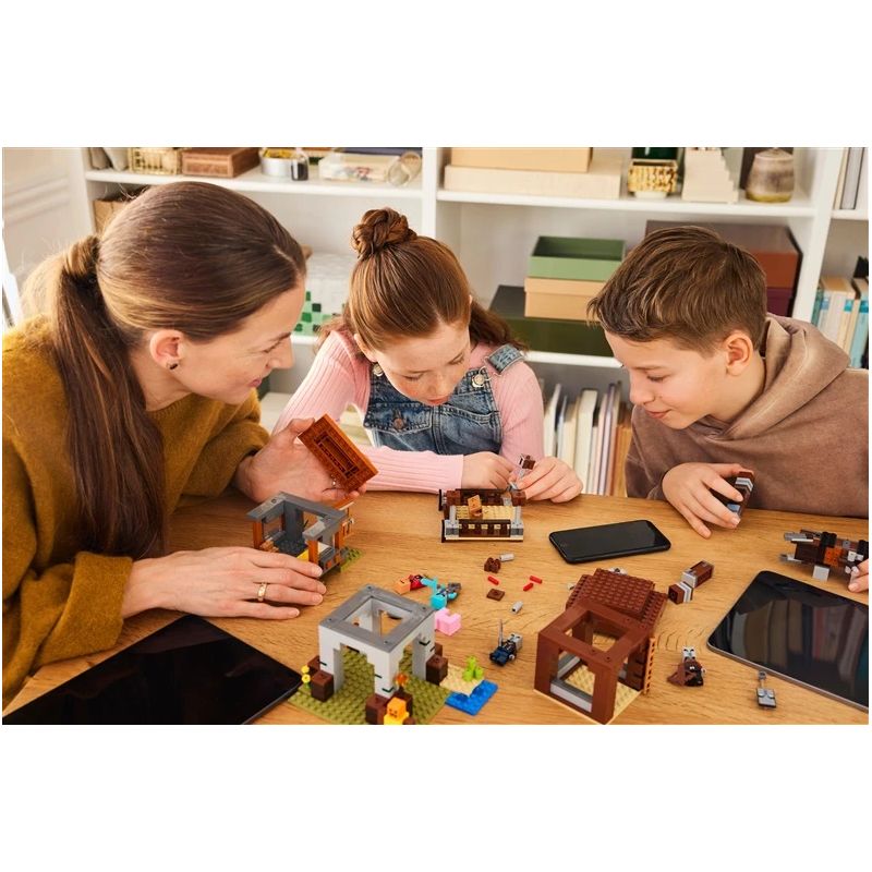 Konstruktorius LEGO Minecraft Plėšikų sargybos postas ir naikintojas 21278, 665 vnt.