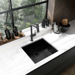 Mikseris virt.ar izvelk.uzgali melns