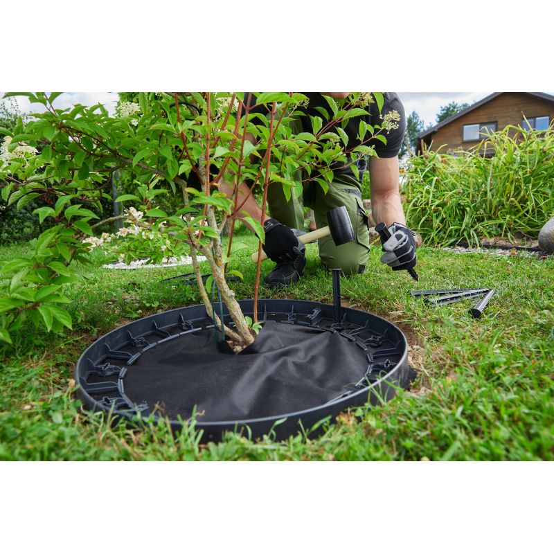 Apmale zāliena melns 78x75x1000 mm