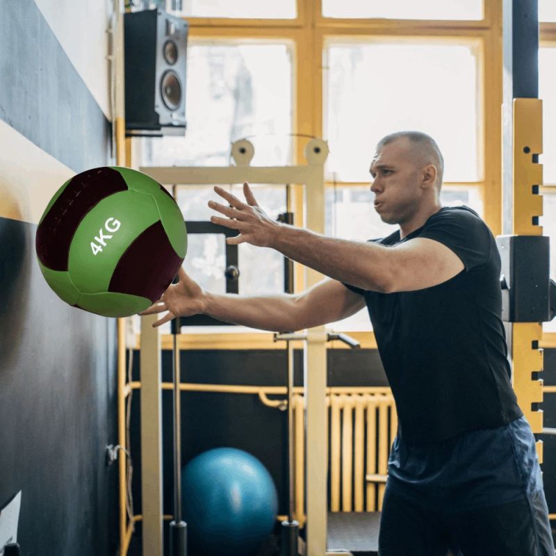 Ādas svara treniņbumba THOMS Wall Ball 4kg.