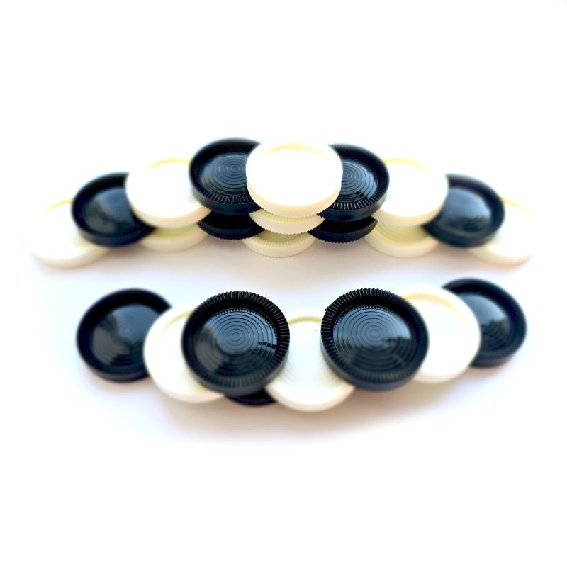 Plastmasas sacensību dambrete 45x45x10, 24 gab