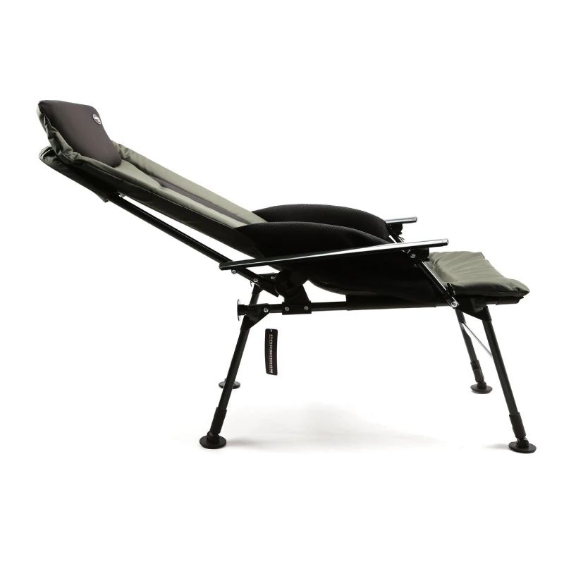 Karpu krēsls CORMORAN 68-47300 ar roku balstiem