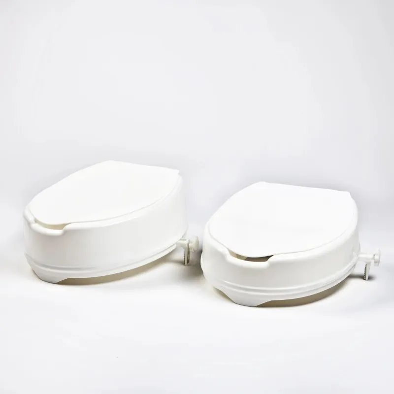 Paaugstināts tualetes sēdeklis ar vāku, 15 cm