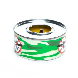 Svece pret odiem skārdenē