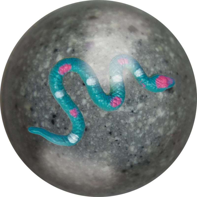 Mega lecamā bumba, čūska