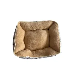 Guļvieta mājdzīvniekiem Höppy, daudzkrāsaina, 55 cm x 40 cm