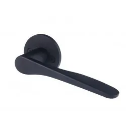 Rokturis. cinks. melns