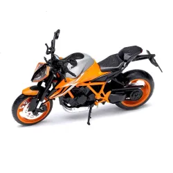 MSZ metallist mudel KTM 1290 Super Duke R, skaala 1:12