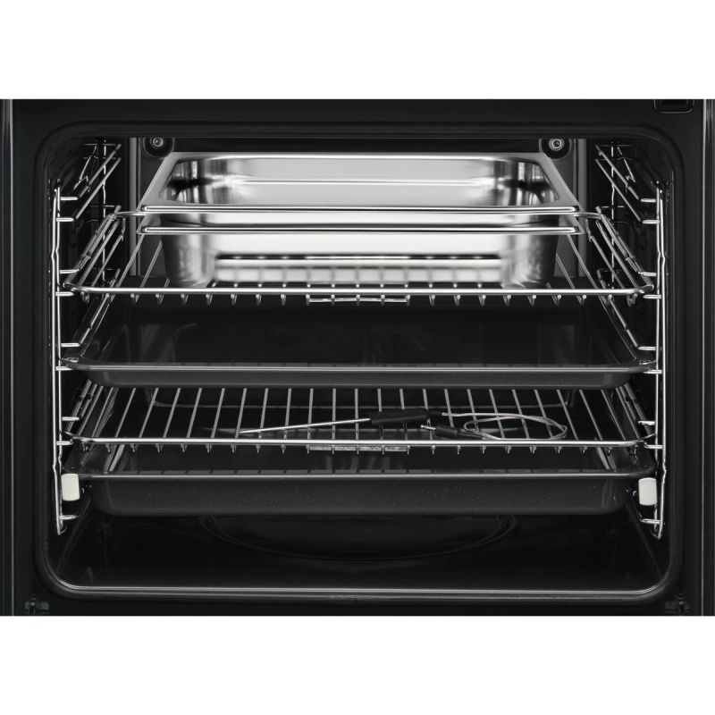 Iebūvējamā cepeškrāsns eob9s31wx elux