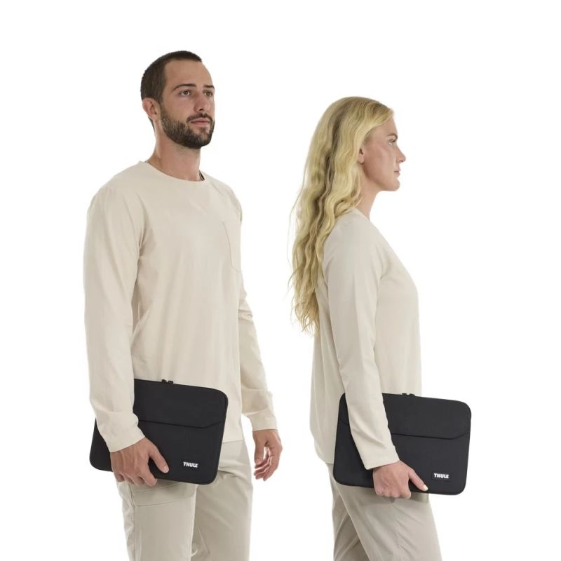 Thule 5454 Lithos Sleeve 13 MacBook Black