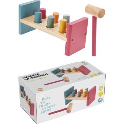 Koka spēle ar āmuru