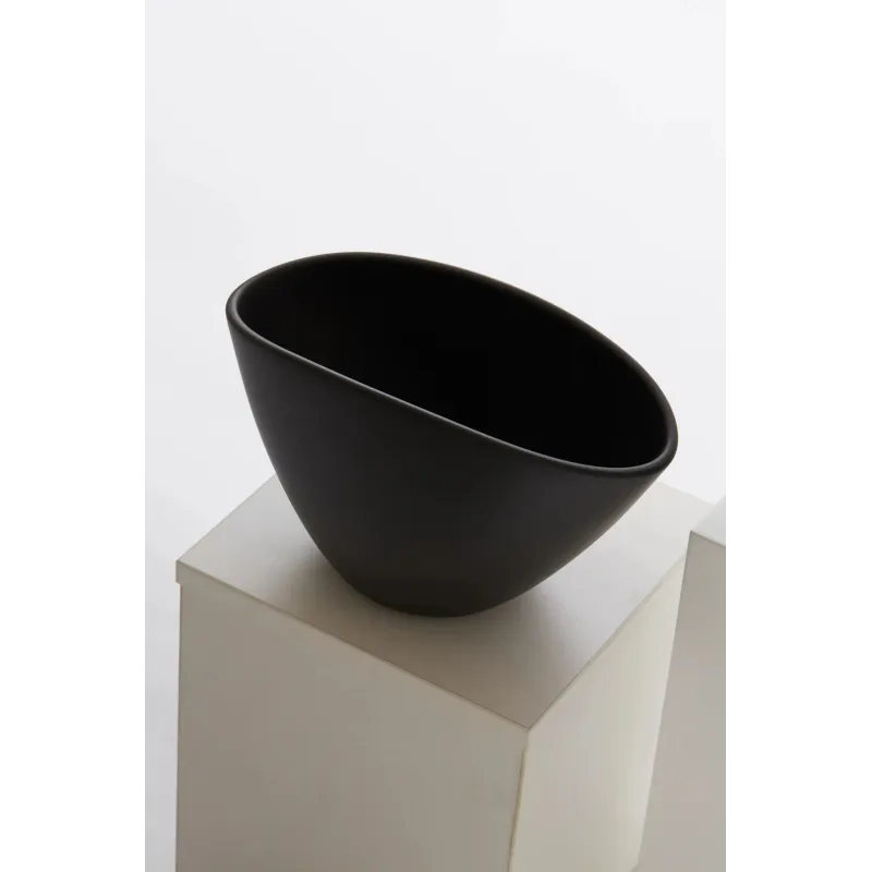 Puķu pods Domoletti, keramika, melna krās.