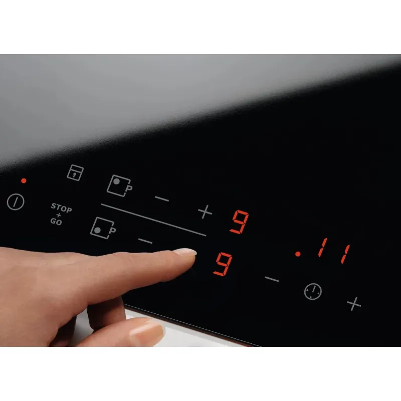 Электрическая плита Electrolux 300 серия EHF6343FOK