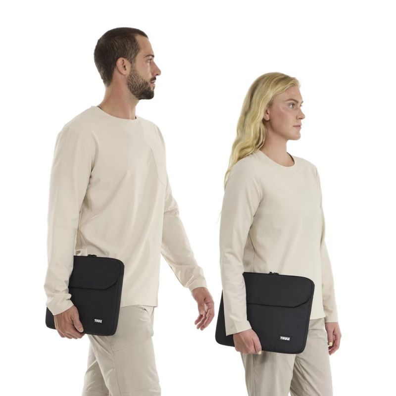 Thule 5458 Lithos Sleeve 15 MacBook Black