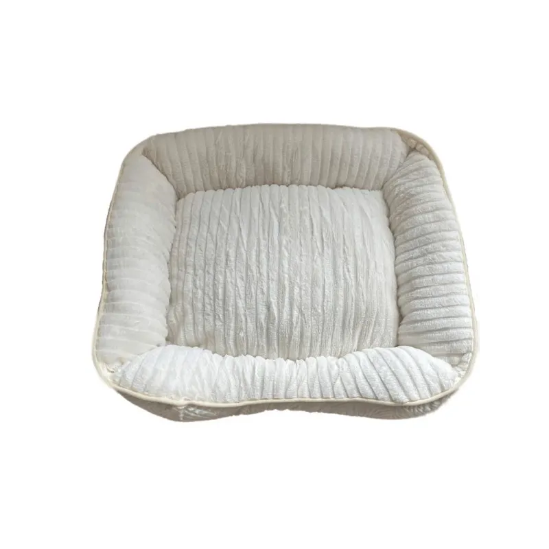 Guļvieta mājdzīvniekiem Höppy, daudzkrāsaina, 60 cm x 50 cm