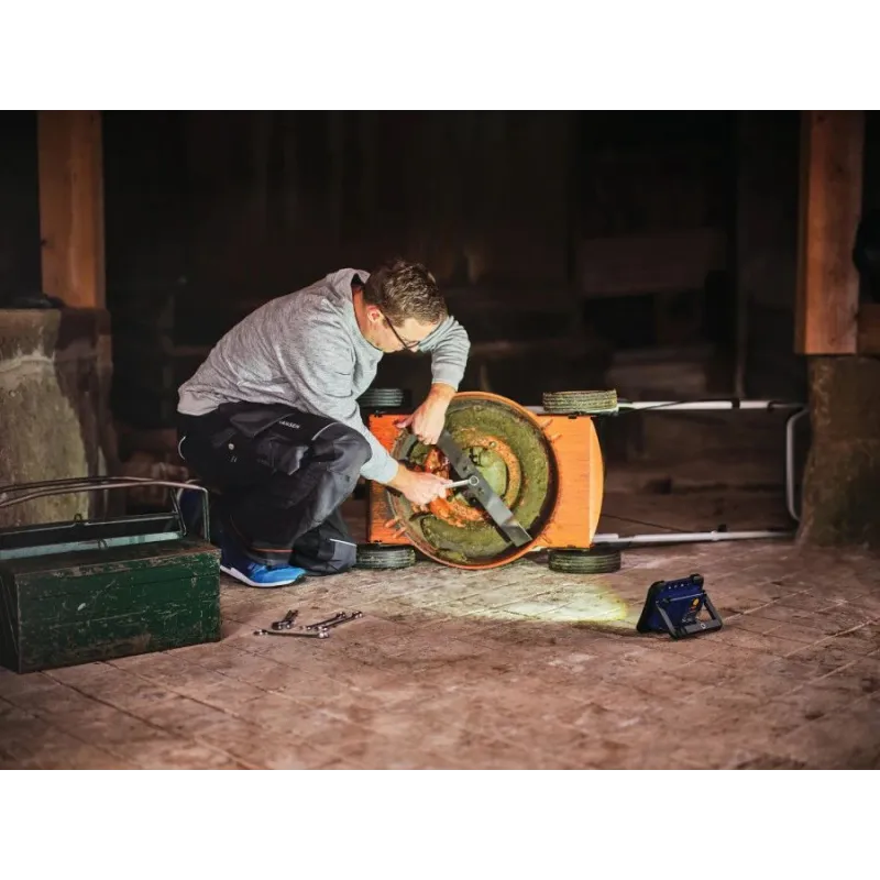 Lampa ar integrētu litija jonu akumulatoru THE PORTABLE, 1000 Lm, RAPID