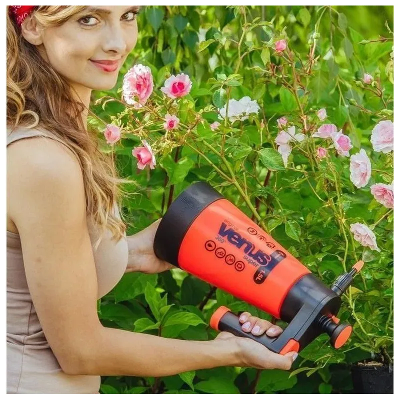 Dārza smidzinātājs, pēcapstrādes Kwazar, plastmasa, sarkana krās., 1 l