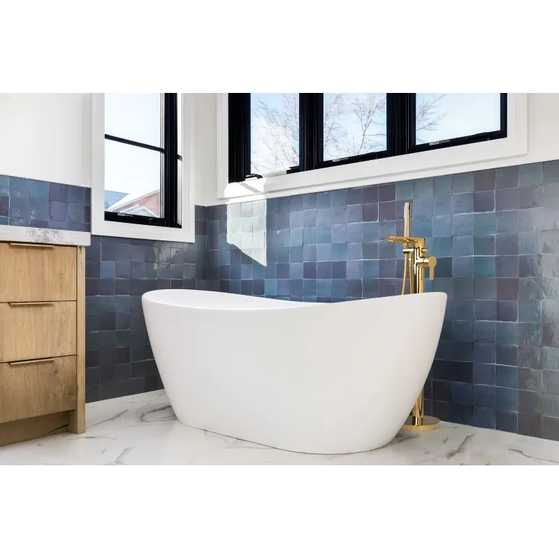 Uz grīdas stāvošs vannas istabas jaucējkrāns Invena Glamour BW-02-W09-V, zelta krās.