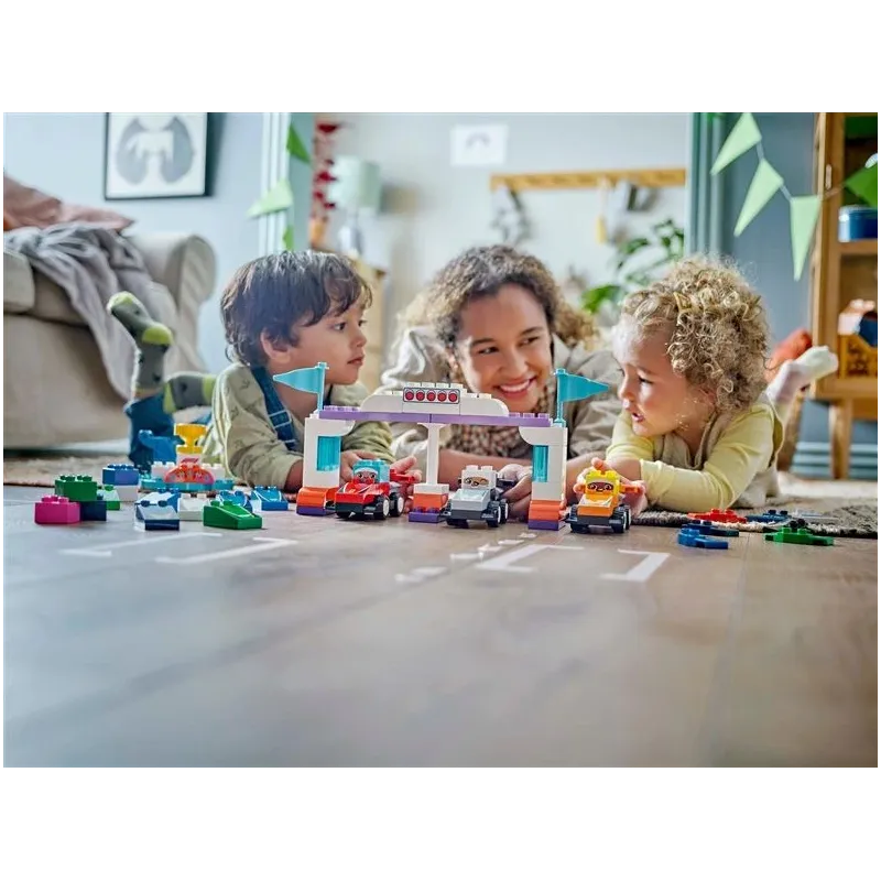 Konstruktorius LEGO DUPLO Town F1Team Race Cars