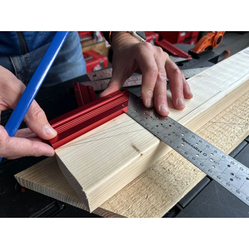 Nerūsējošā tērauda leņķmērs, 300 mm, SPECIALIST+