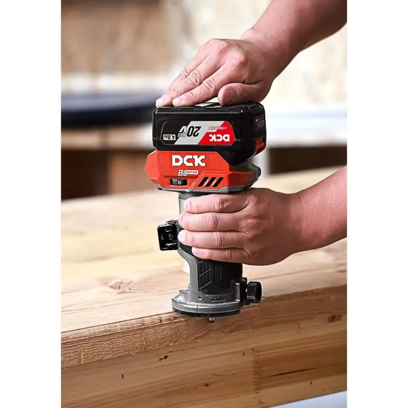 Akumuliatorinė bešepetėlinė freza 20V MAX, KDMP6Z, DCK , be baterijos ir įkroviklio,