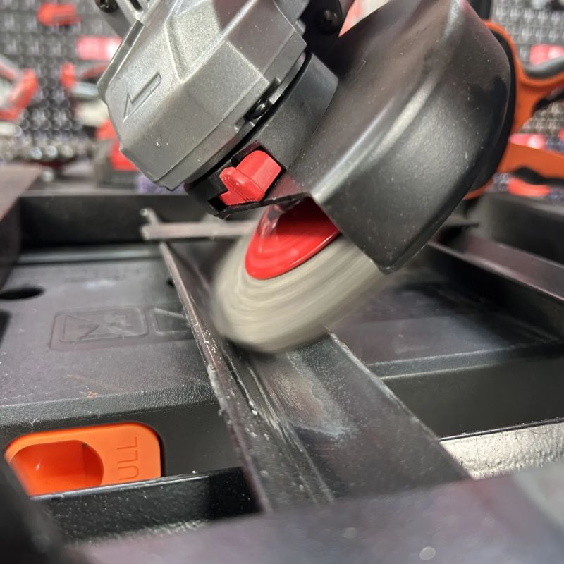 Stiepļu birstes ripa ar taisnu stiepli, 100 mm, M14, SPECIALIST+