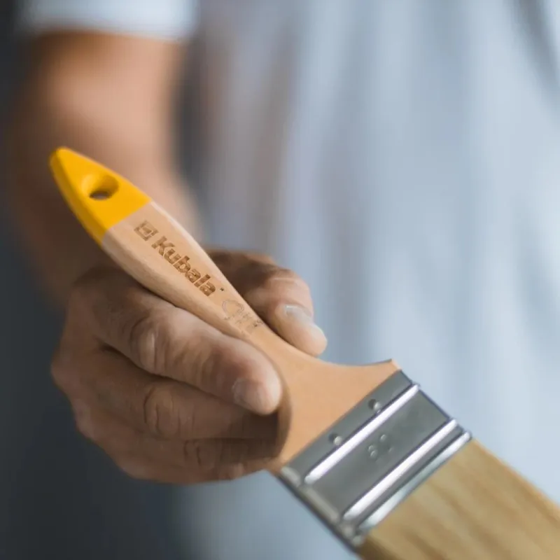 Universal flat brush for all types of paints and varnishes 70 mm.