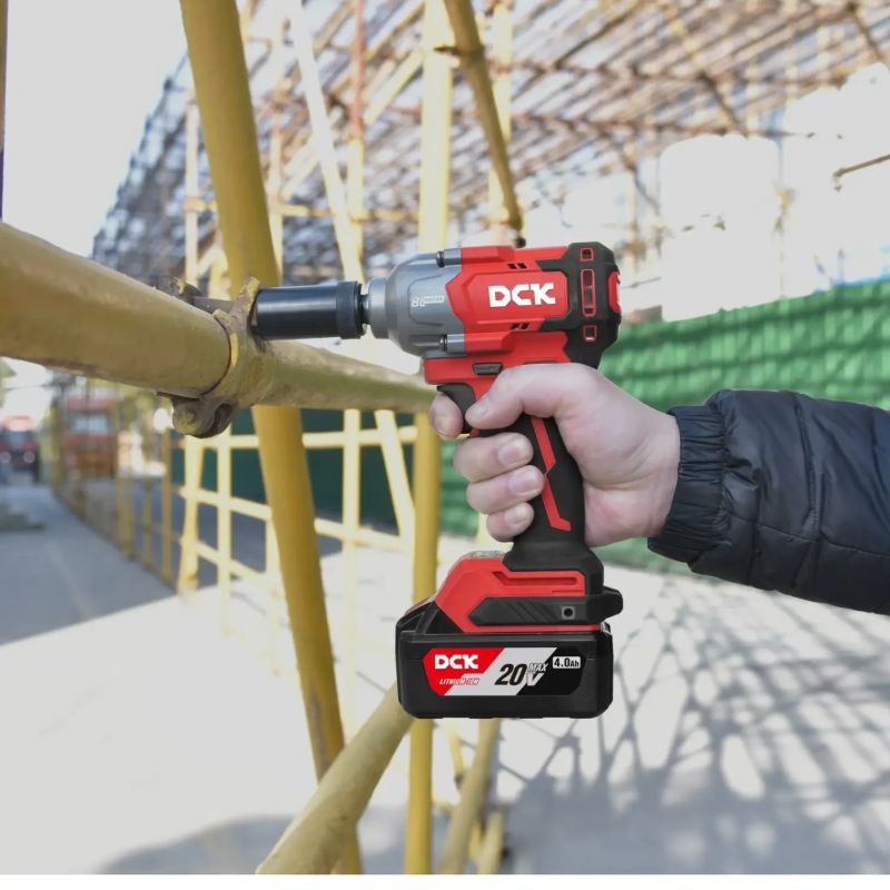 Bezvada bezsuku triecienuzgriežņatslēga 488 Nm. 20V, KDPB488EK, DCK ,2x4,0Ah akumulatori, lādētājs,