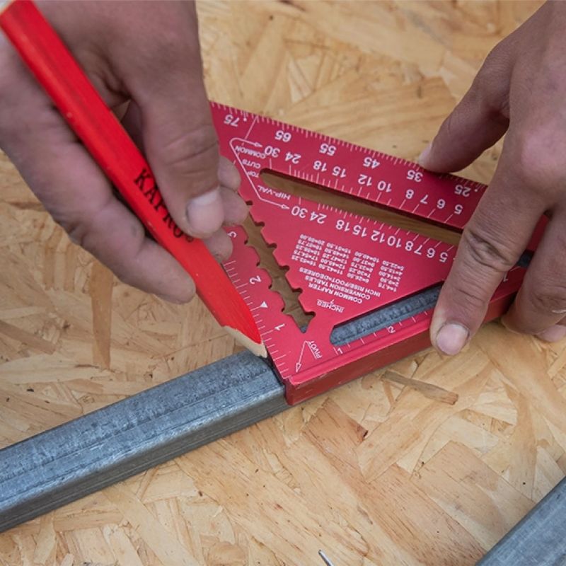 Alumīnija trīsstūris Kapro 446 180 mm.